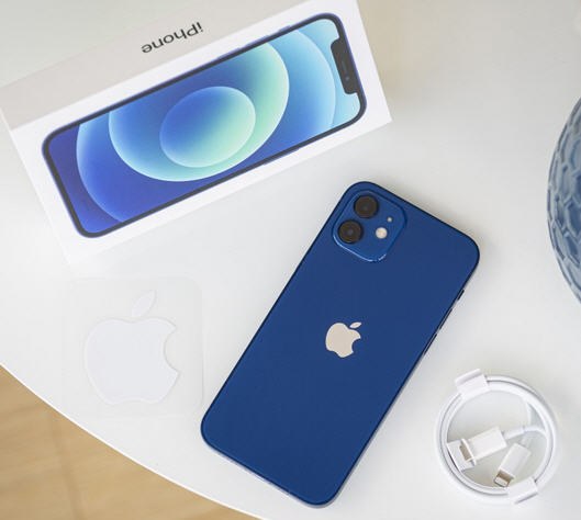 سعر ومواصفات iPhone 12