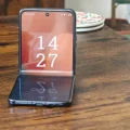 تليفون Motorola Razr 60